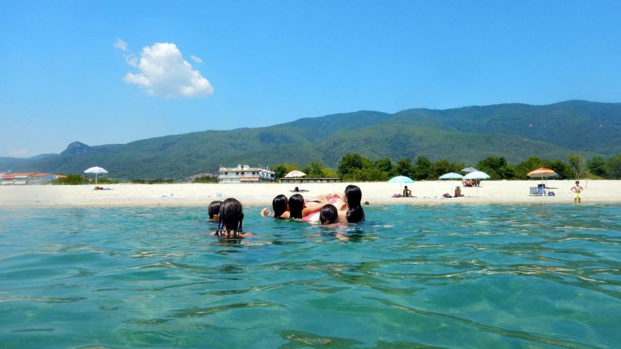 Medusa Beach Apartment, Ασπροβάλτα Εξωτερικό φωτογραφία